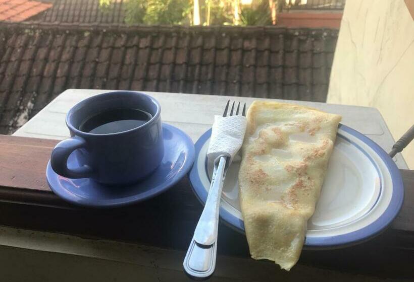 スタンダードルーム, Nua House