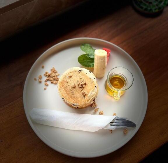 スタンダードルーム, Nua House