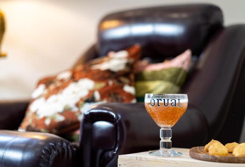 Дом 4 Спальни, Le Sommelier