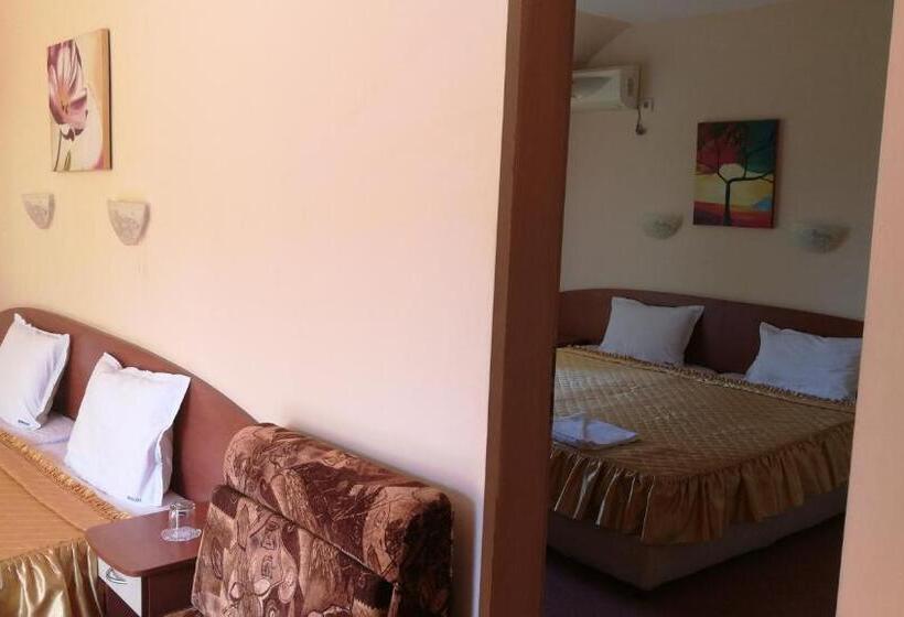 Семейный Номер, Family Hotel Mimosa