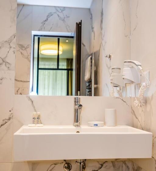 Номер Deluxe с Балконом, Perun Hotel Sandanski