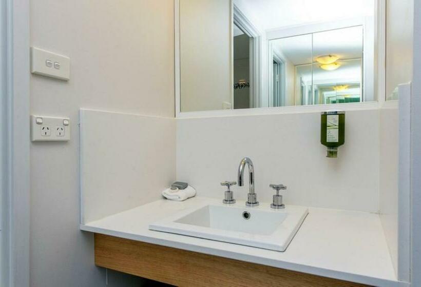 디럭스 전망 룸, Alpha Hotel Canberra