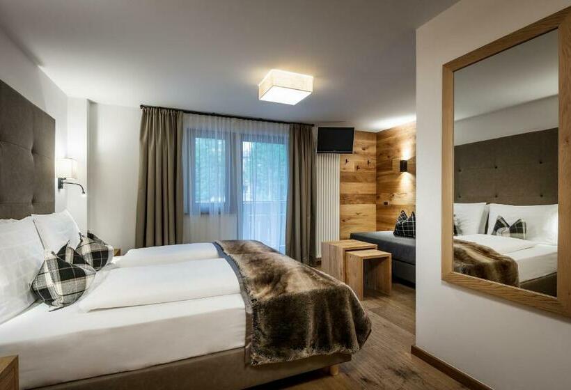 Номер Стандарт Трехместный, Des Alpes