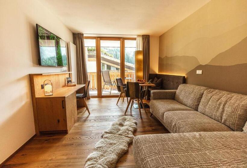 Люкс 2 Спальни, Moseralm Dolomiti Spa Resort