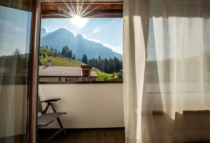 סוויטה נוף לגינה, Moseralm Dolomiti Spa Resort