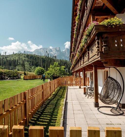 带园景的小型套房, Moseralm Dolomiti Spa Resort