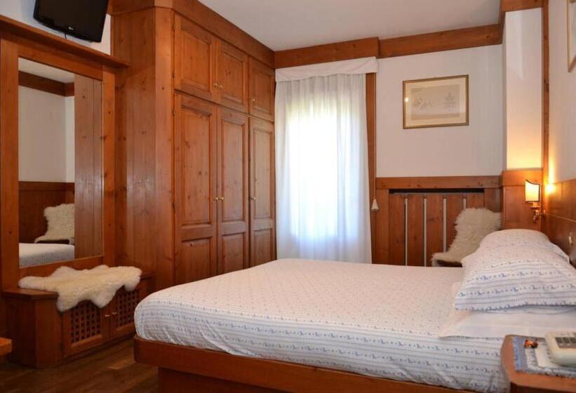 اتاق استاندارد سه نفره, Villa Gaia
