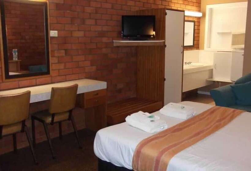 Четырехместный Номер Стандарт, Hilldrop Motor Inn