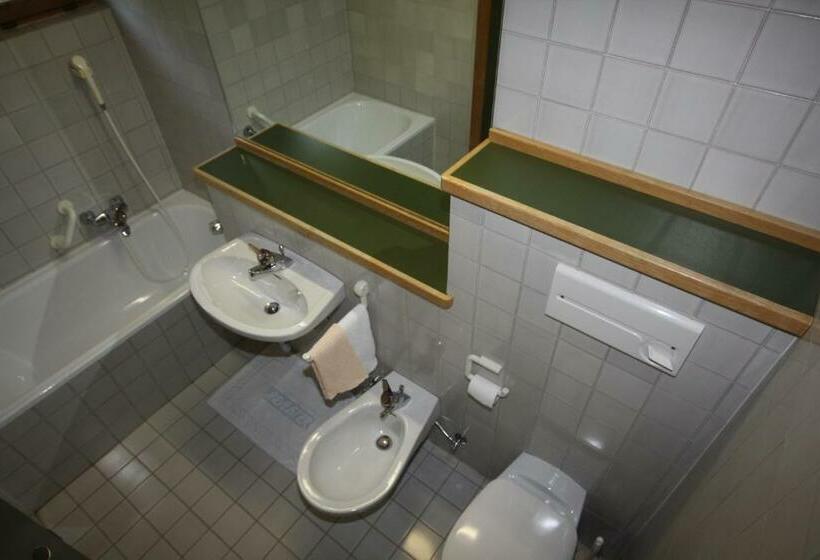 Студио Стандарт с Балконом, Residence Silvester