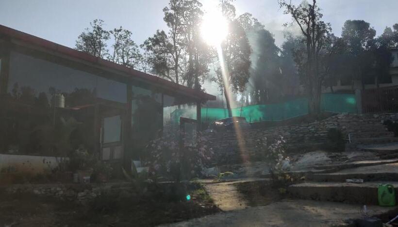 标准间带山景, Anandi Resort