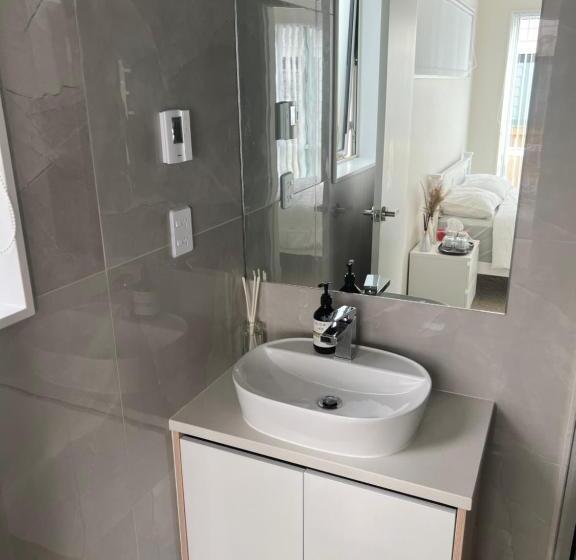 اتاق استاندارد, Private Ensuite For Singles Or Couples