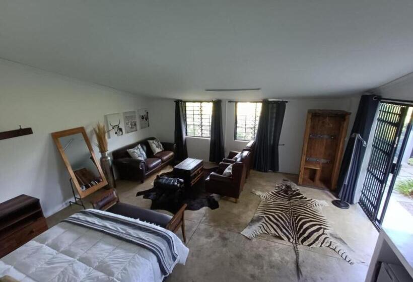 Family Suite, Lieu De Grace