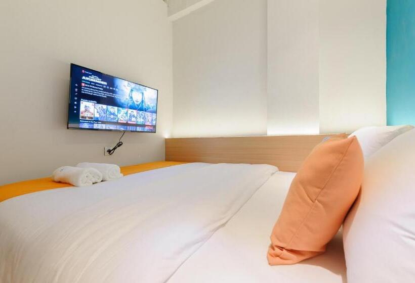 Номер Deluxe, Sans Hotel Pesona Bekasi