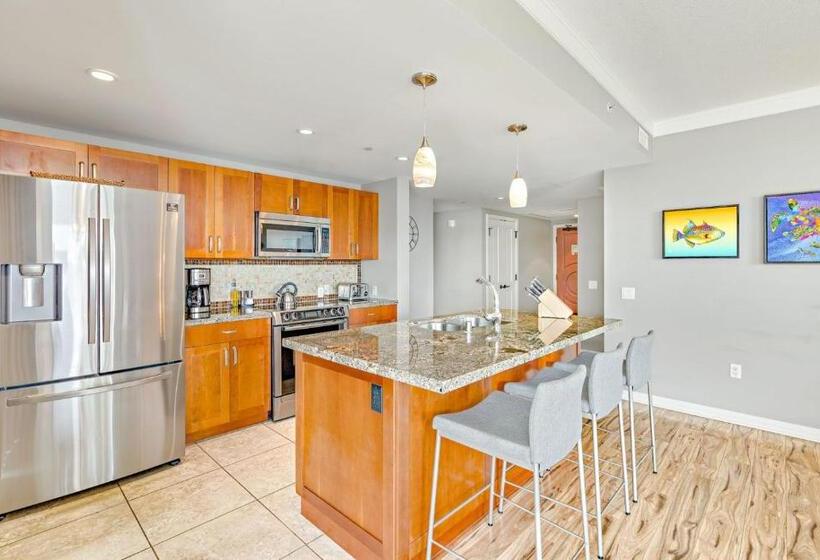 2 Bedrooms Suite Sea View, Honua Kai Resort And Spa By Maui Resort Rentals