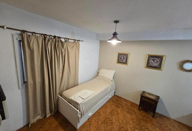 اتاق استاندارد با سرویس بهداشتی مشترک, Casa Cristal Hostel