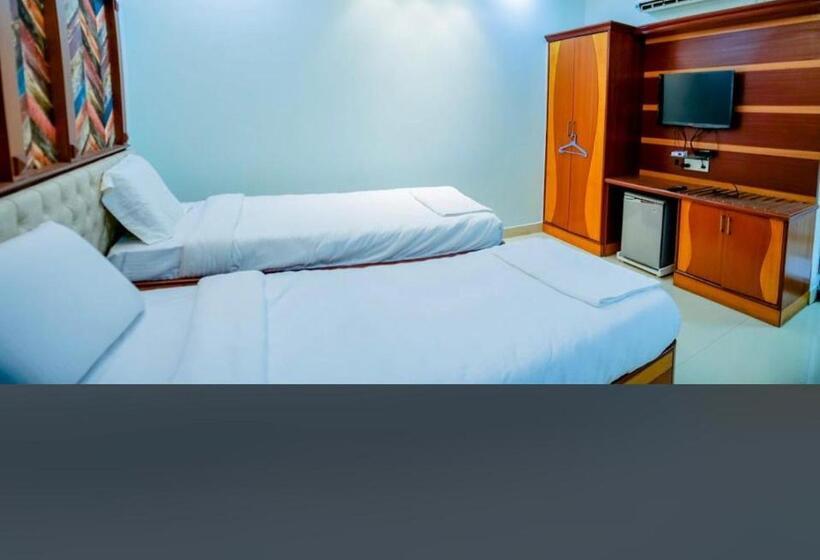 Номер Стандарт, Naveed Residency