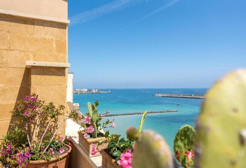 1 Bedroom Deluxe Apartment Sea View, Palazzo De Mori