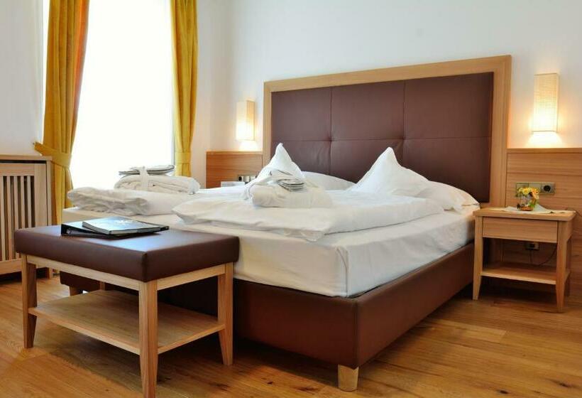 اتاق استاندارد با بالکن, Family Hotel Posta