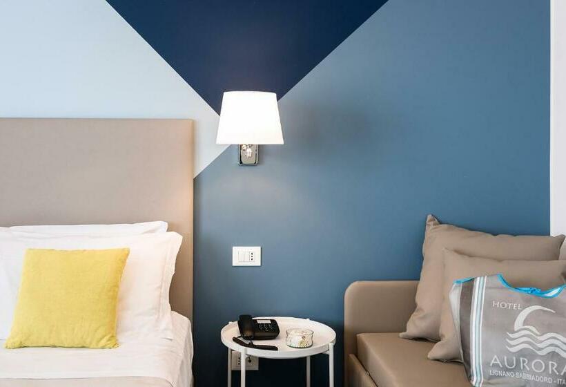 Quarto Estandar, Aurora