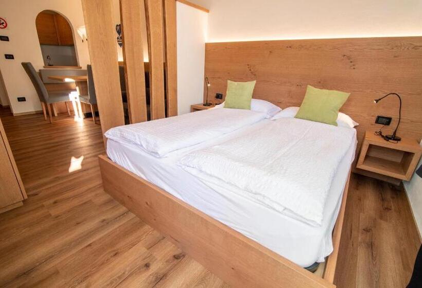 غرفة سوبيريور عائلية, Residence Montebel