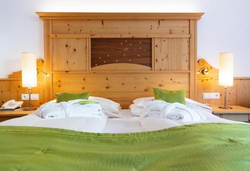 Quarto Estandar com Sacada, Vitalhotel Dosses