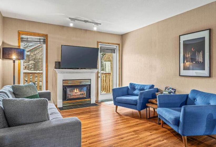 Quarto Familiar, Bow Valley Chalets Entire 2 Bedrooms Townhouse
