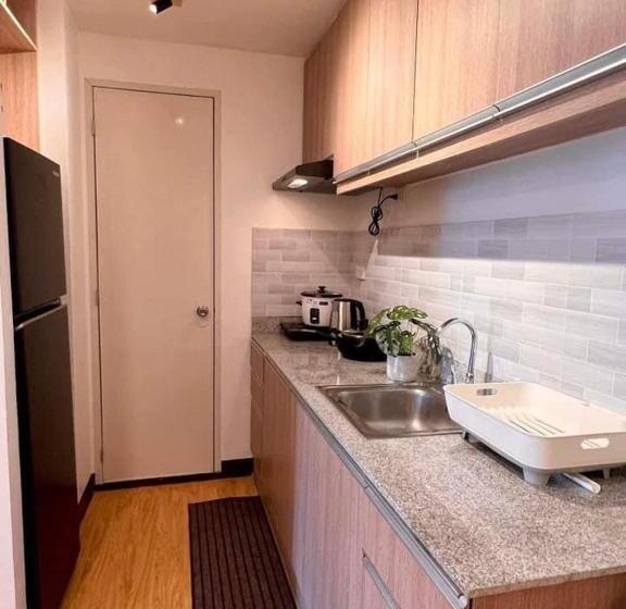 Апартаменты 1 Спальня с Балконом, R&j Home Stay Dvo