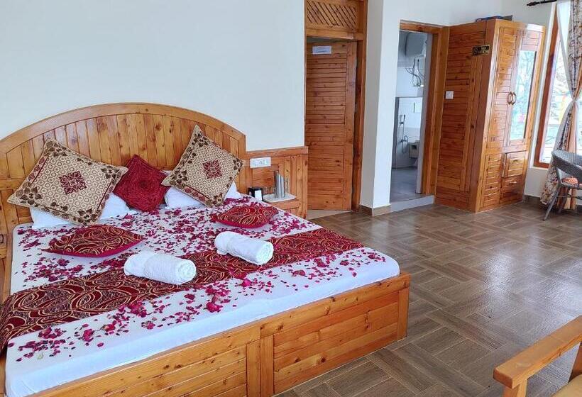 Четырехместный Номер Стандарт с Балконом, Erm   Luxury Boutique Stay