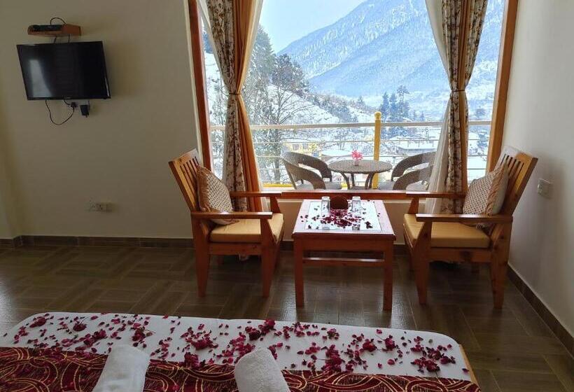 Четырехместный Номер Стандарт с Балконом, Erm   Luxury Boutique Stay