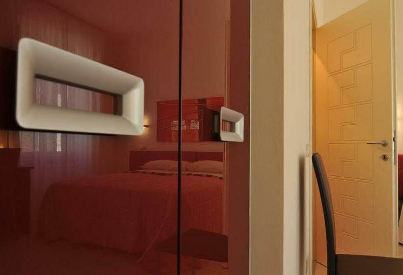 اتاق استاندارد سه نفره, B&b Il Grifone
