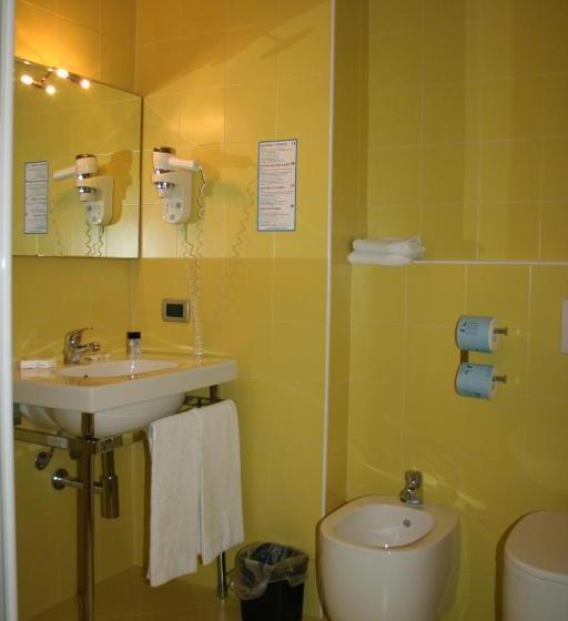 اتاق استاندارد سه نفره, Residence Ristorante Ramandolo