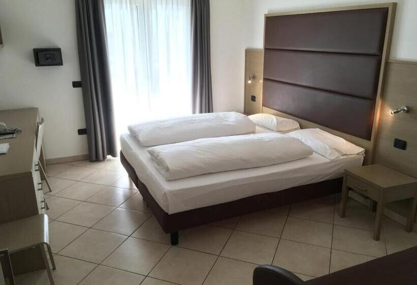 اتاق استاندارد با چشم‌انداز باغ, Villa Franca