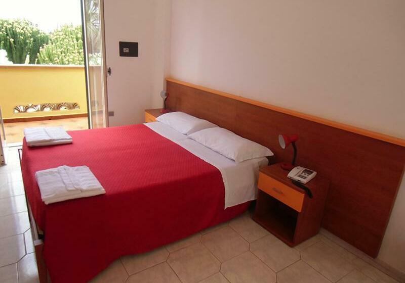 Номер Стандарт Трехместный, Villaggio Hotel Club Calanovellamare