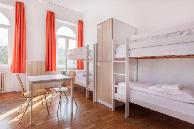اتاق استاندارد با سرویس بهداشتی مشترک, C   Punkt Hostel