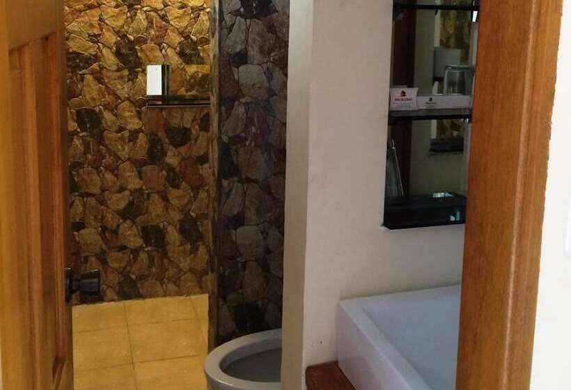 Номер Стандарт, Montani Beach Resort Puerto Galera Powered By Cocotel