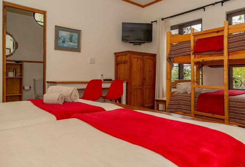 Четырехместный Номер Стандарт, 10 Alexander B&b