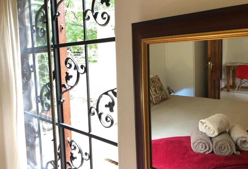 Семейный Номер, 10 Alexander B&b