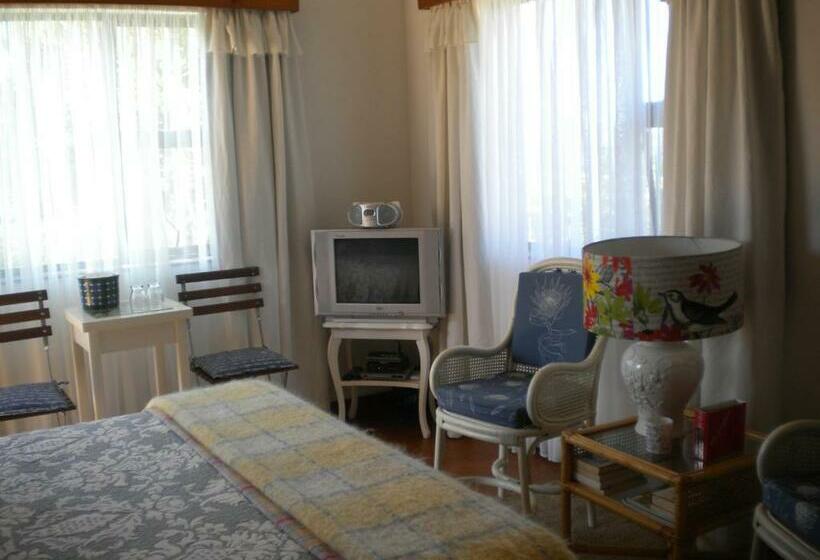 바다 전망 스위트, 22 Julia B&b