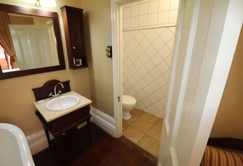 سوییت خانوادگی, Kimberley Club Guesthouse