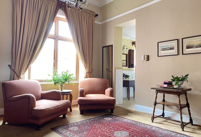 سوییت لوکس, Kimberley Club Guesthouse