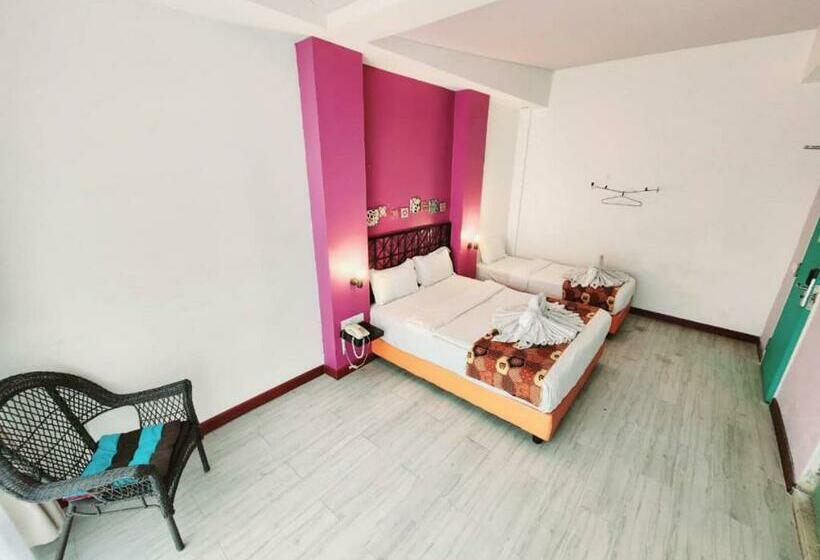 豪华三人间, Langit Langi Hotel Port Dickson