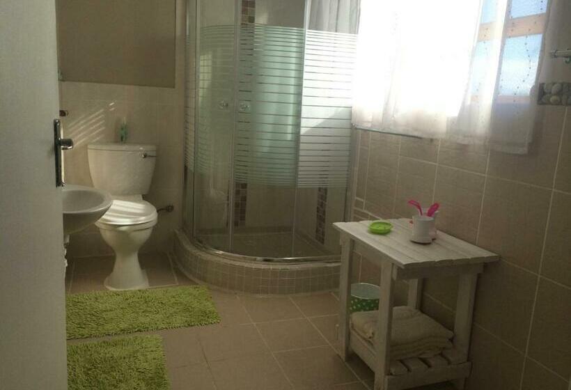 Номер Стандарт Индивидуальный Совместная Ванная, Tirzah S B&b And Self Catering