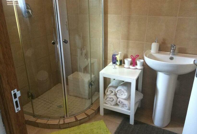 Номер Стандарт, Tirzah S B&b And Self Catering