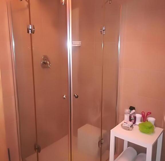Апартаменты 2 Спальни, Tirzah S B&b And Self Catering