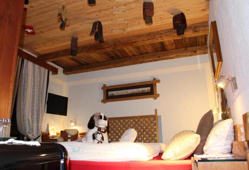 Quarto Estandar, Meublé Gorret