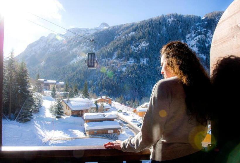 اتاق استاندارد با بالکن, Sowell Family Valfrejus