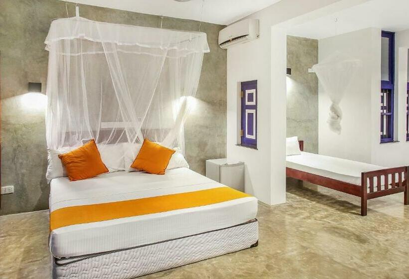 اتاق سه نفره دلوکس با چشم‌انداز دریا, Culture Resort