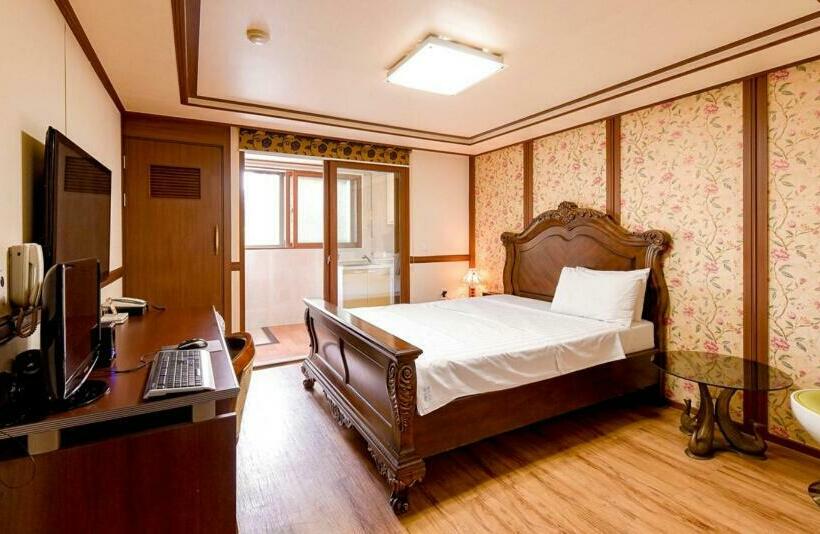 Номер Стандарт, Hillstay Residence
