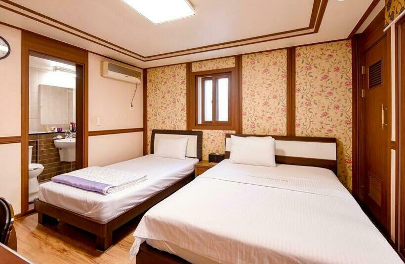 Номер Стандарт, Hillstay Residence