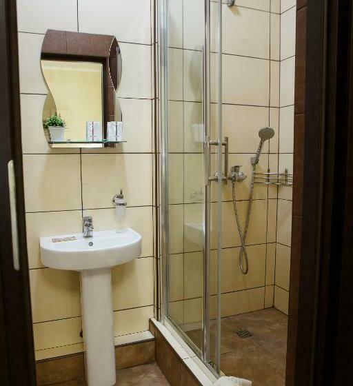 Quarto Estandar, Misteriya